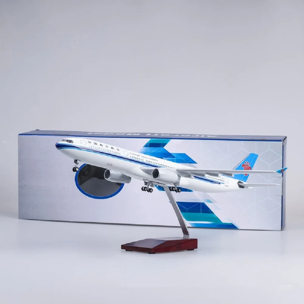 

Scale 47CM Airplane Aesthetic Room Decor A330 Aircraft China Southern Airline W Light and Wheel Diecast Plastic Resin Plane Mode