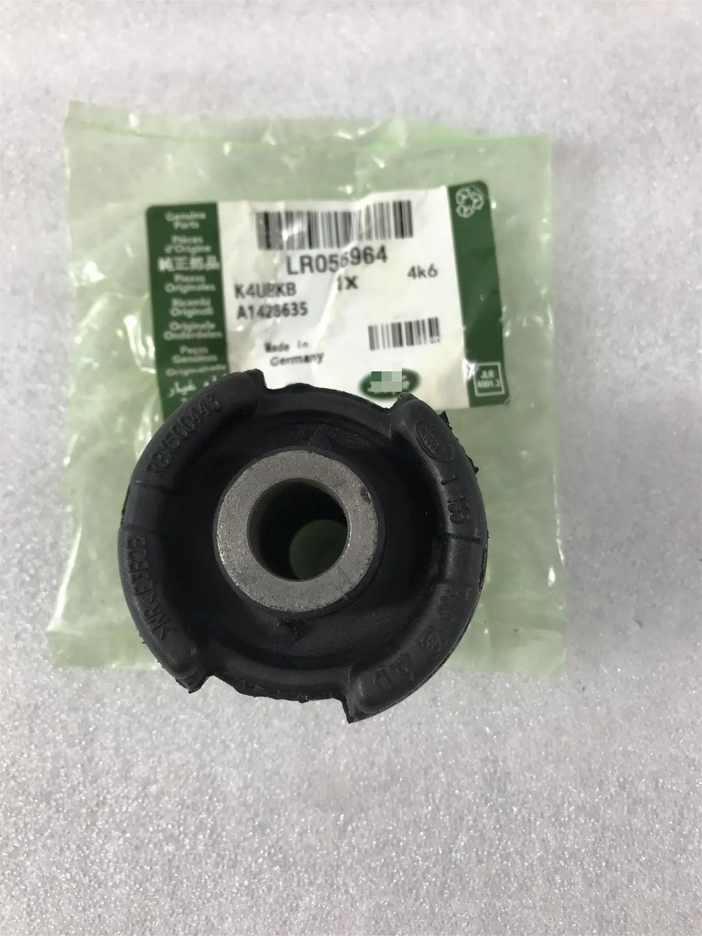 Land Rover Discovery LR3 LR4 rbx500301 rbx500443 lr056964 new front suspension upper control arm bushing