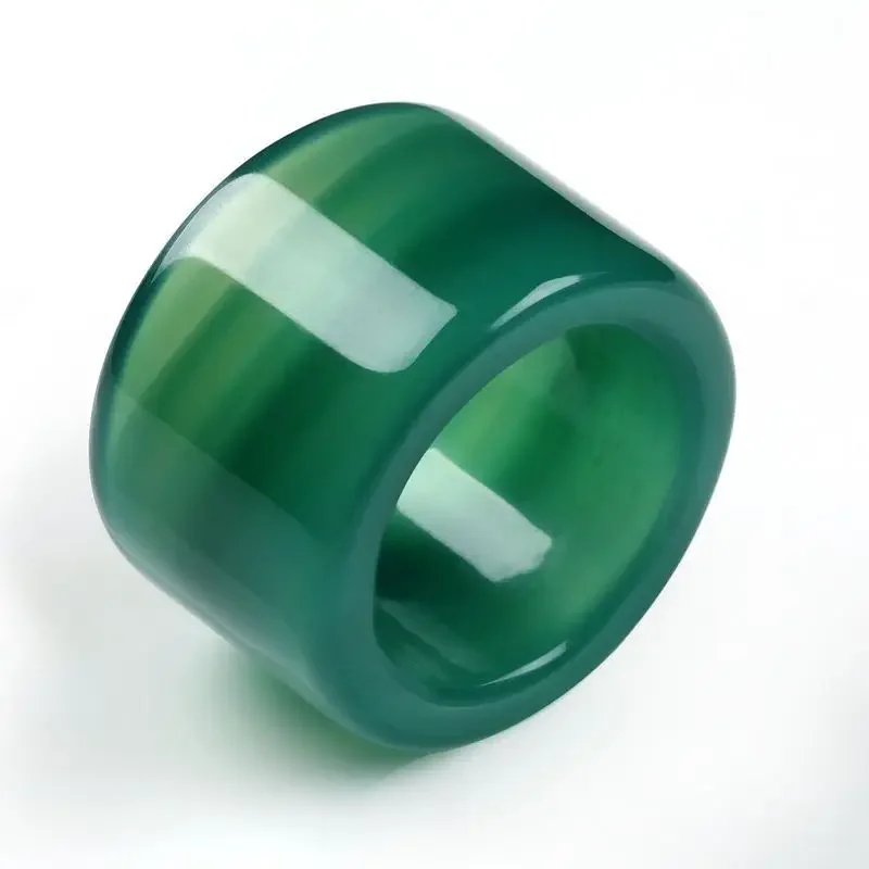 

Natural Chinese Green Chalcedony Hand Carved Round Ring Fashion Boutique Jewelry Men and Women Models Pull Finger Popular Gifts