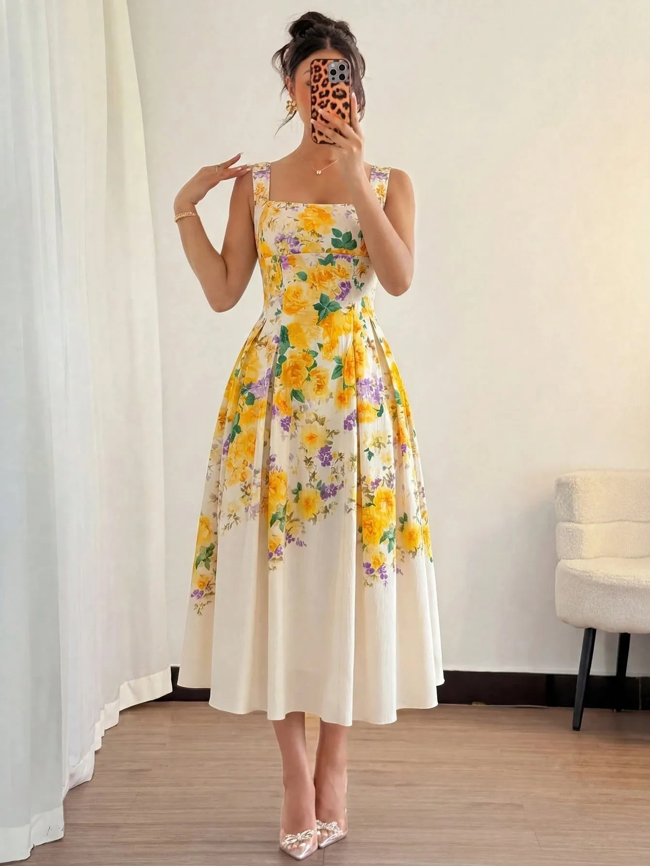 Elegantes Damenkleid mit Blumenmuster und Gürtel, stilvoller, lässiger Maxirock mit Schärpen für den Urlaub – Detail 3