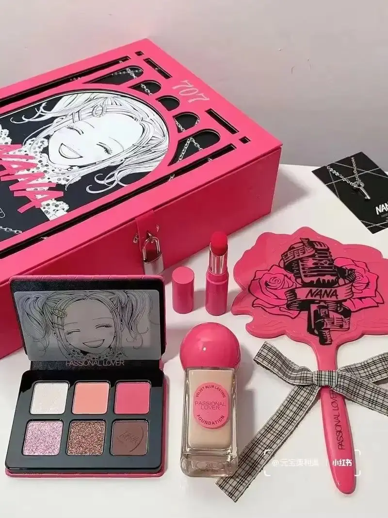 En StockAnime Nana nom commun maquillage boîte-cadeau fille chaude rouge à lèvres fond de teint fard à paupières Palette ensemble Sexy longue durée cosmétique cadeau