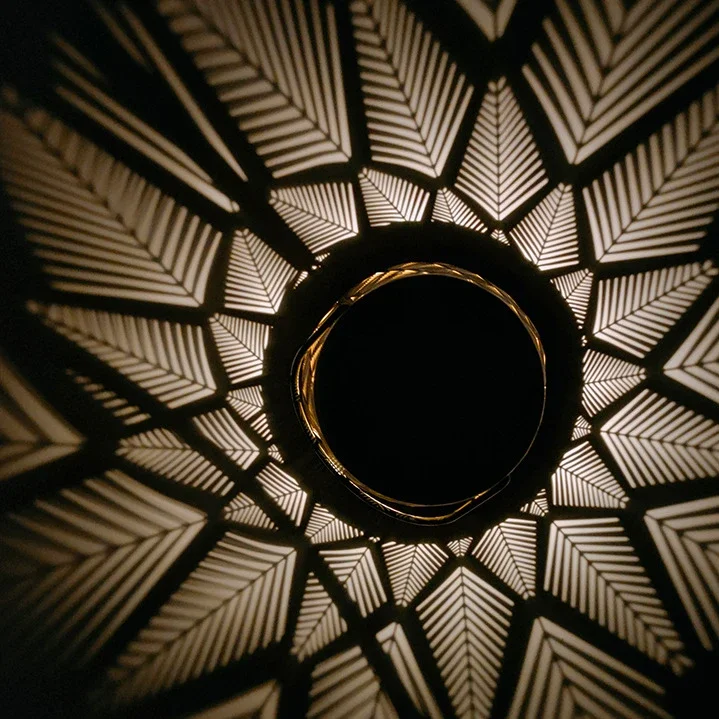 Iron Art New Solar Diamond Shaped Courtyard Light Outdoor Waterproof Balcony Decorative Tree Hanging Atmosphere Light