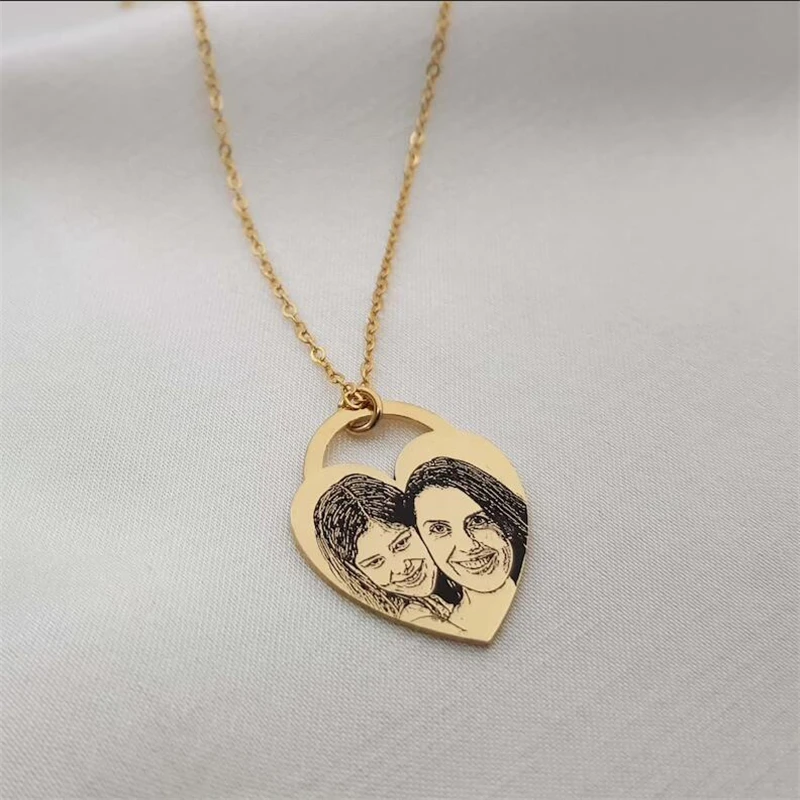 

Customized Necklaces Engrave Photo Name Necklace Stainless Steel Heart Pendant Chain Necklace Jewelry For Women ID Tag