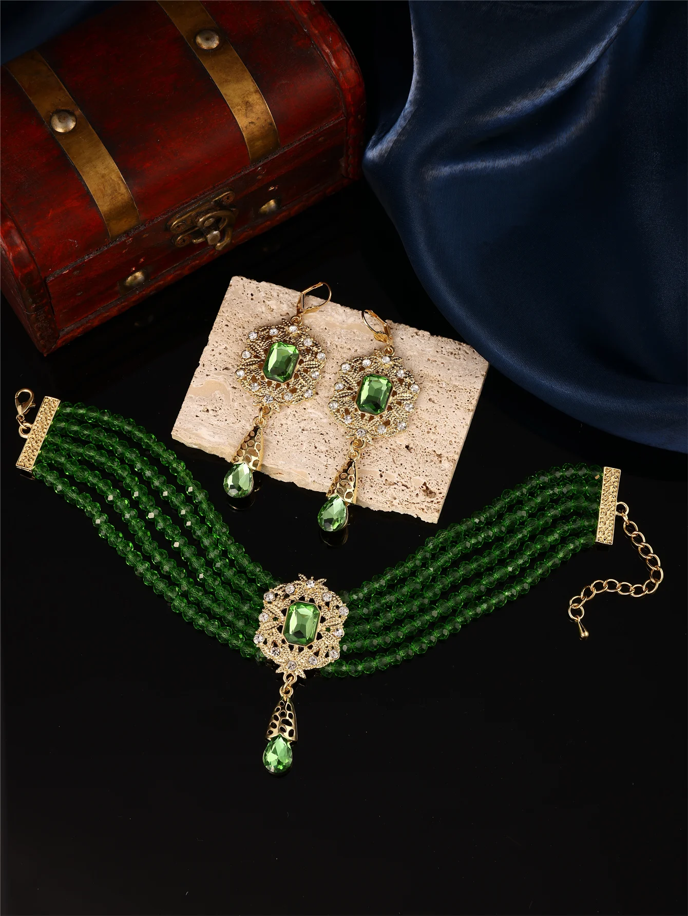 1 Set of Handmade Ladies' Necklace & Earrings Jewelry Set, Multi-Layered Design Bride Wedding Jewelry Set