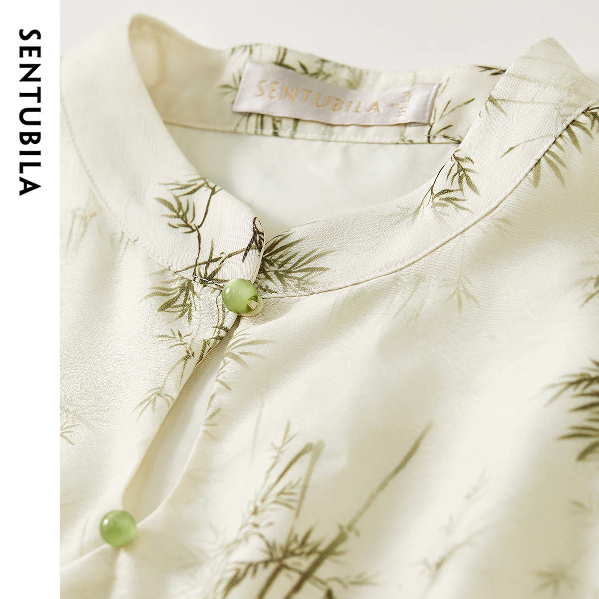 SENTUBILA Abito longuette con maniche a farfalla stampate per donna 2025 Abiti eleganti a trapezio con colletto alla coreana in stile cinese estivo 142L54263