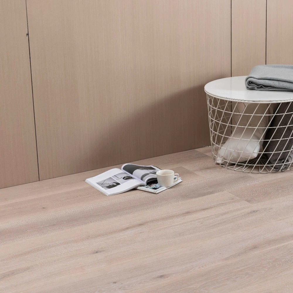 Customized version7mm 8mm PVC flooring, wood grain surface anti-skid function