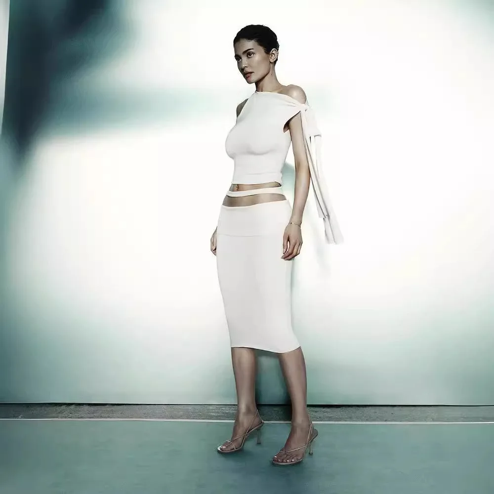 كايلي نفس ~ سترة KHY ذات أكتاف مائلة وحزام غير متماثل رفيعة ومثيرة للنساء