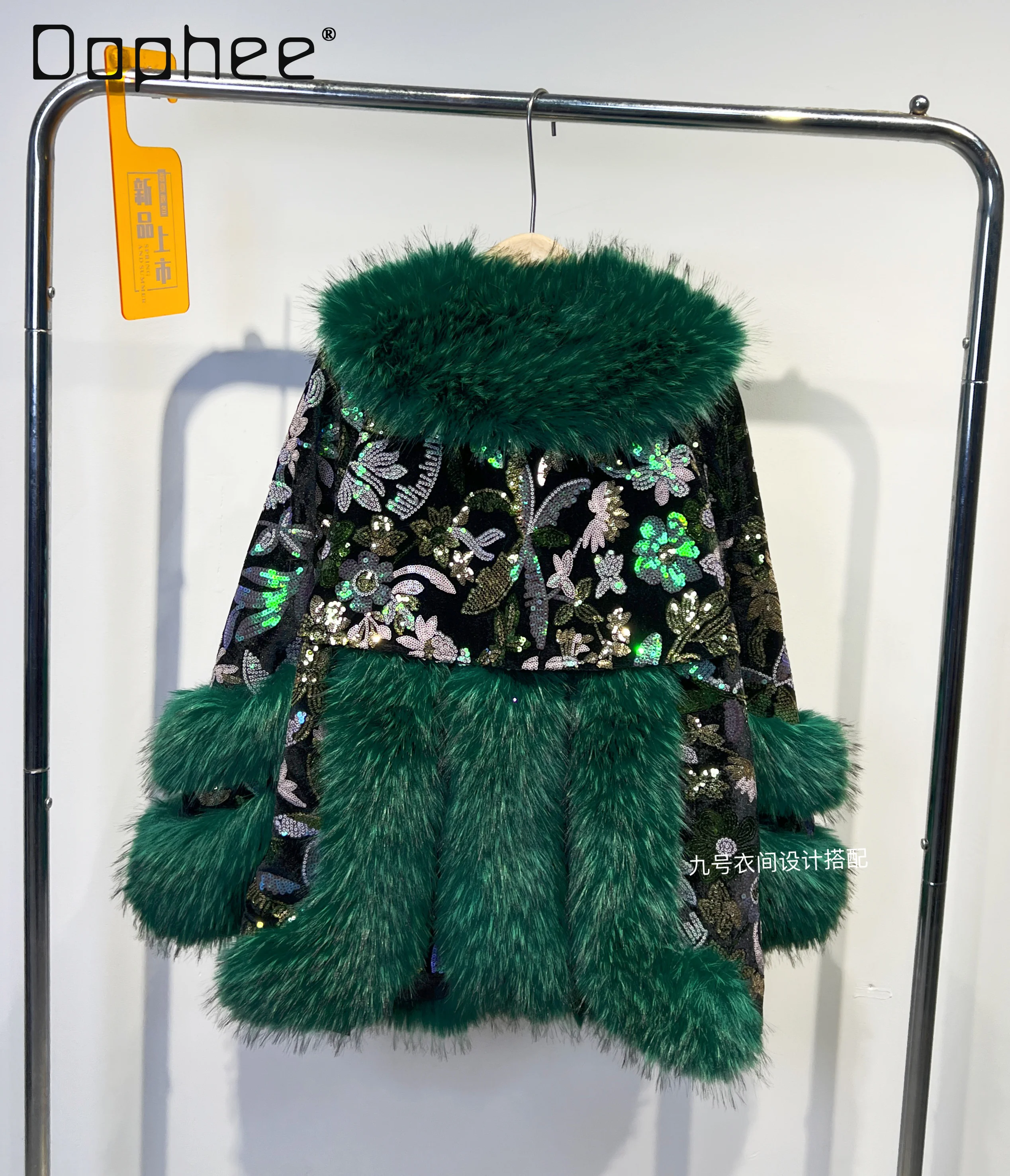 Cappotto in pelliccia sintetica verde da donna 2025 Nuovo cappotto invernale alla moda casual con paillettes dal design artigianale pesante a maniche lunghe