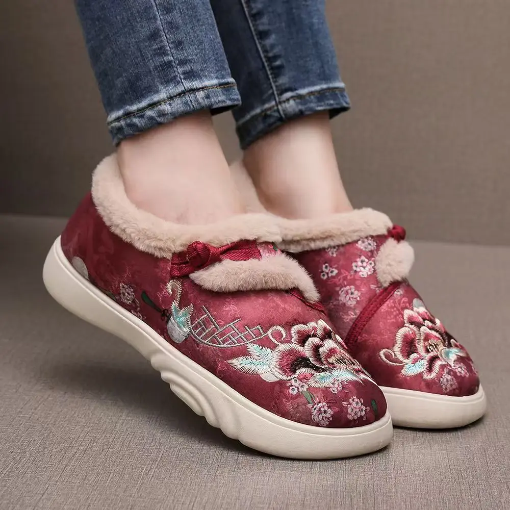 

Winter New Women Low Top Embroidered Cotton Shoes Thick Sole Non Slip Round Toe Slip On Ethnic Style Elderly Cotton Shoes