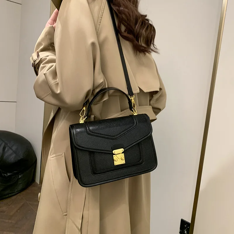 

2025 A/W Luxury Women's Tote Bag, Genuine Leather Large Capacity Multi-way Shoulder Crossbody Purse, Vintage Chic Work Bag