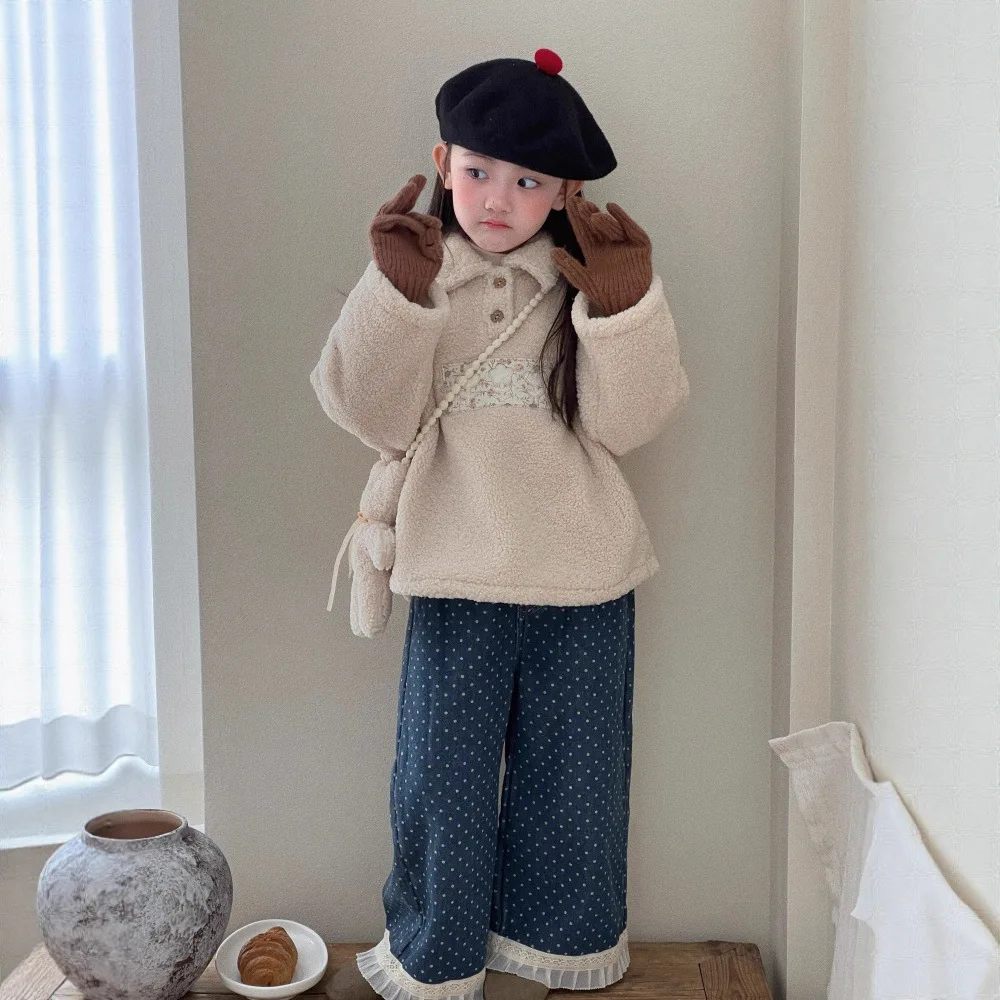 Girls' Coat 2025 Autumn and Winter Wear, Children's Foreign Style Floral Lace Sticker Wheat Ear Velvet Pullover Top with Bag