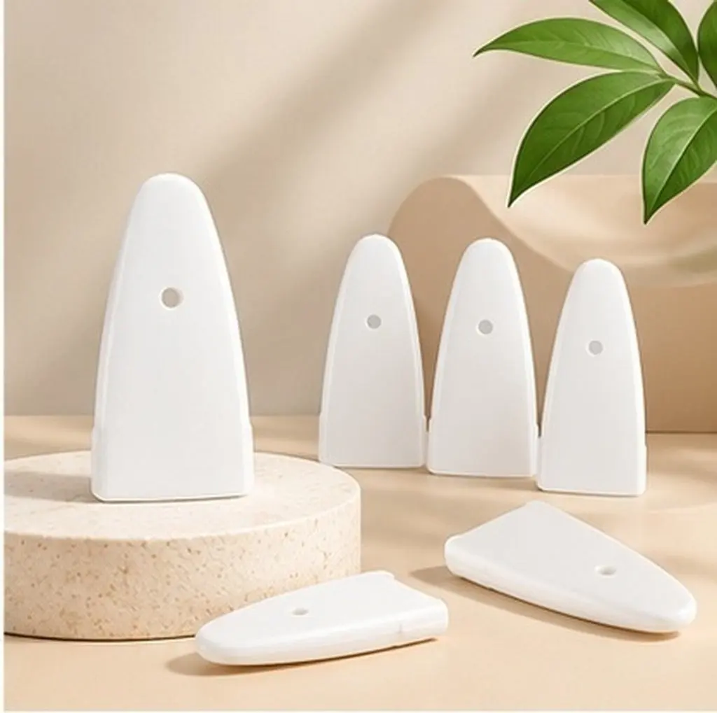 24Pcs Scissor Protective Cover U-Shaped Plastic Safety Tip Protector Reusable Portable Scissors Storage Sleeve for Travel Home
