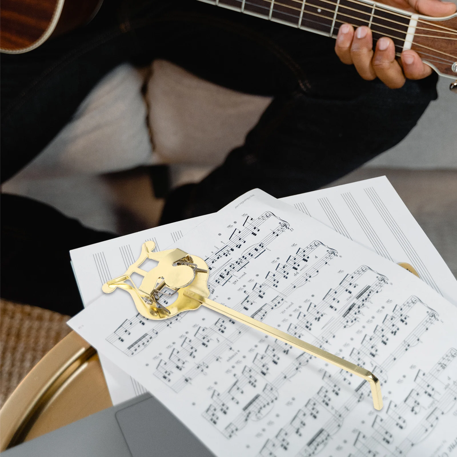 

1PC Portable Trumpet Lyre Golden Metal Score Clip Compact Easy Install for Small Instruments Sheet Music Holder