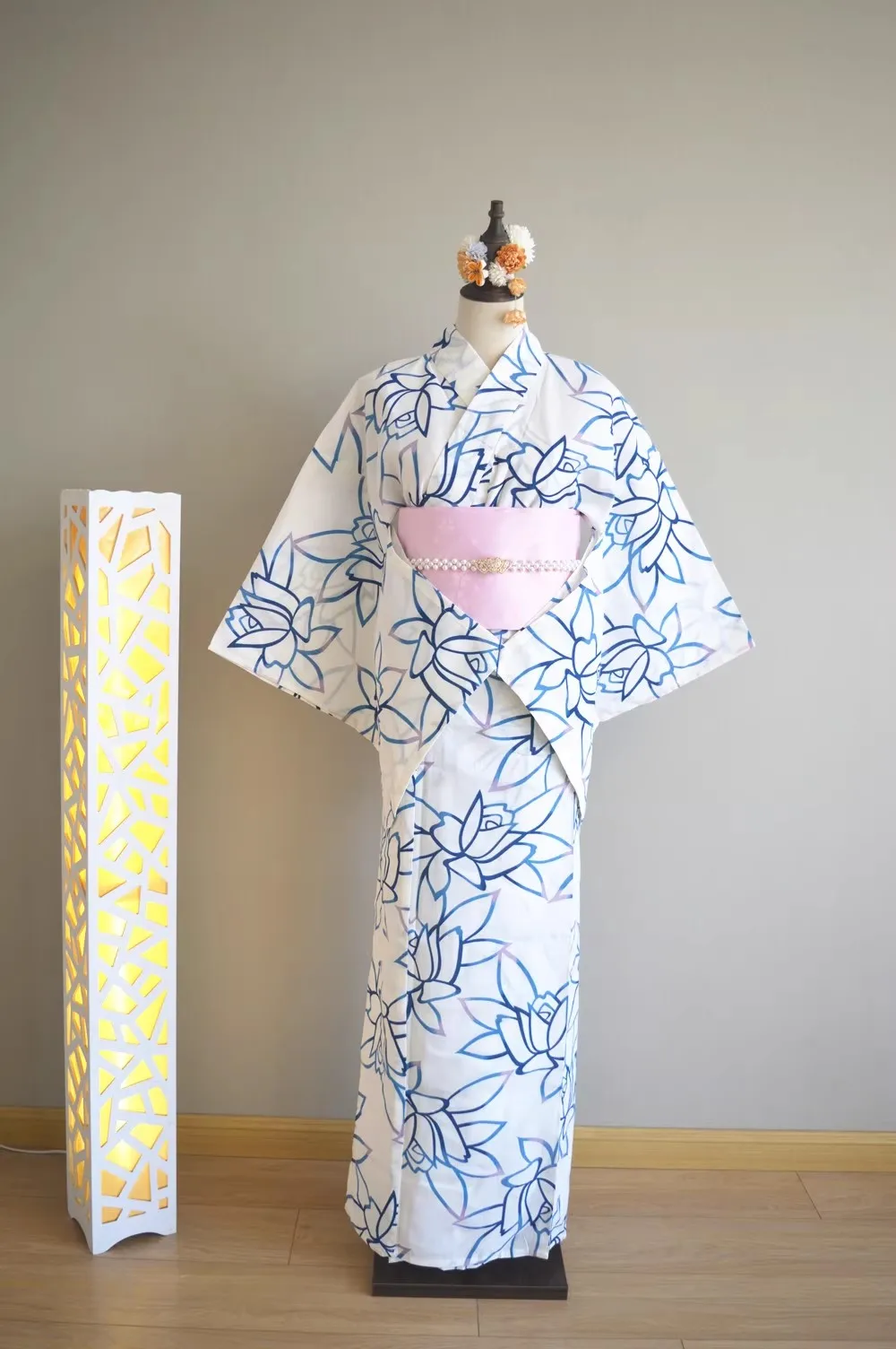 

Japanese Traditional Yukata Dress – 100% Cotton Kimono with Gradient Rose Design, for Women & Teens