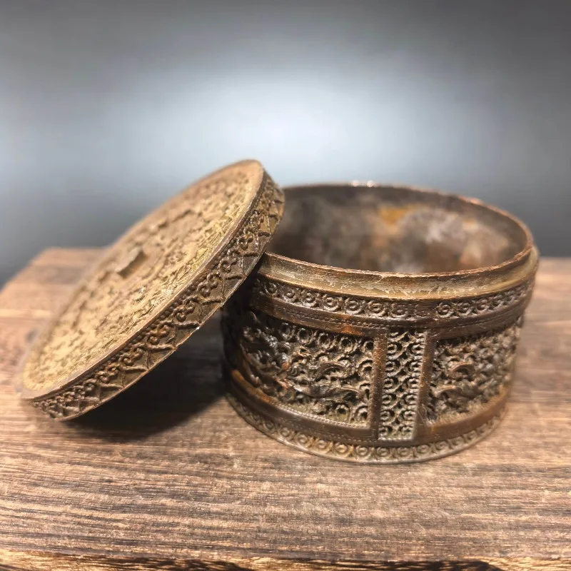 Chinese Retro Carved Metal Jewelry Box Vintage Relief Storage Casket Desktop Ornament Home Decor Collectible Craft Gift