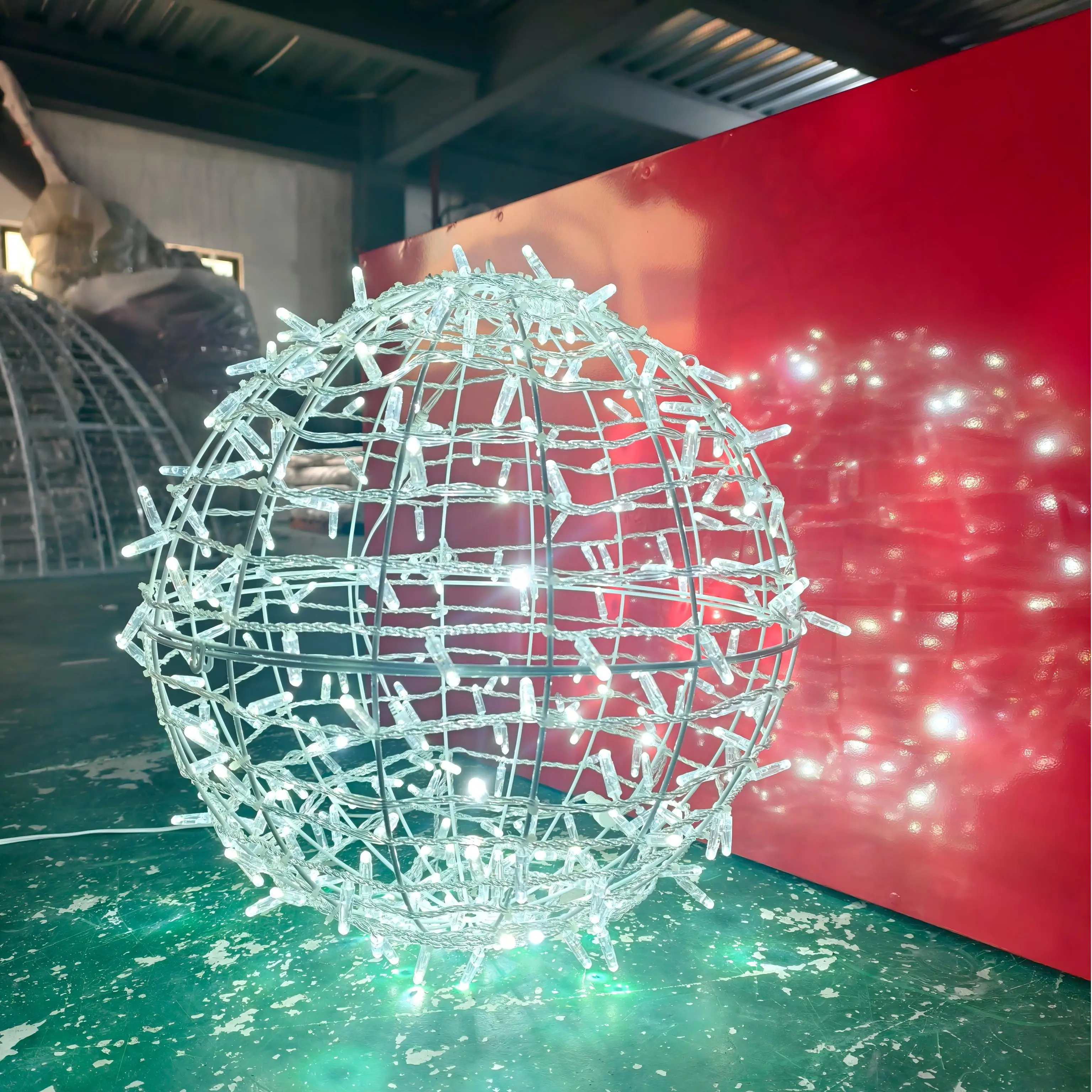 Outdoor LED Lighted Large 3D Ball Motif String Light Shopping Mall Christmas Decor Street Park Holiday Decoration Supplies