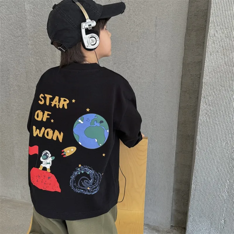 Funny Astronaut Travels Around Space Print T Shirt Kids Graphic Spring Autumn T Shirt O Neck Boys New 2024 Tees Tops 6-14Y