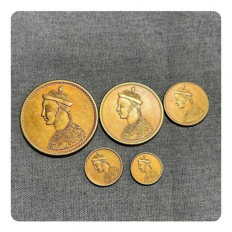 

Династия Цин, провинция Сычуань, монета Guangxilu, серебряная монета Чжунюань, серебряный доллар, набор из пяти предметов