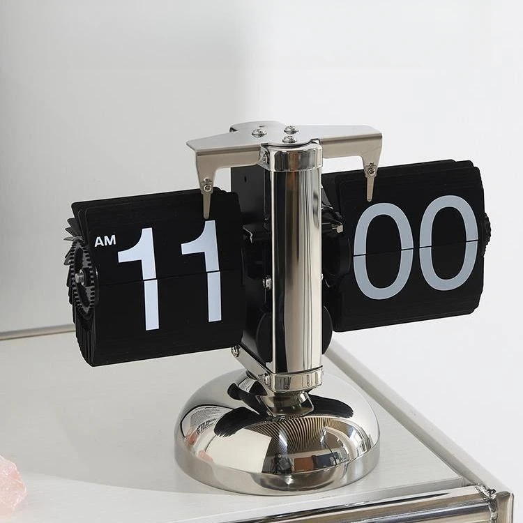

Vintage Flip Page Clock Automatic Page Turning Quartz Time Clocks Decor for Home Living Room Office Desktop Decor Table Clock