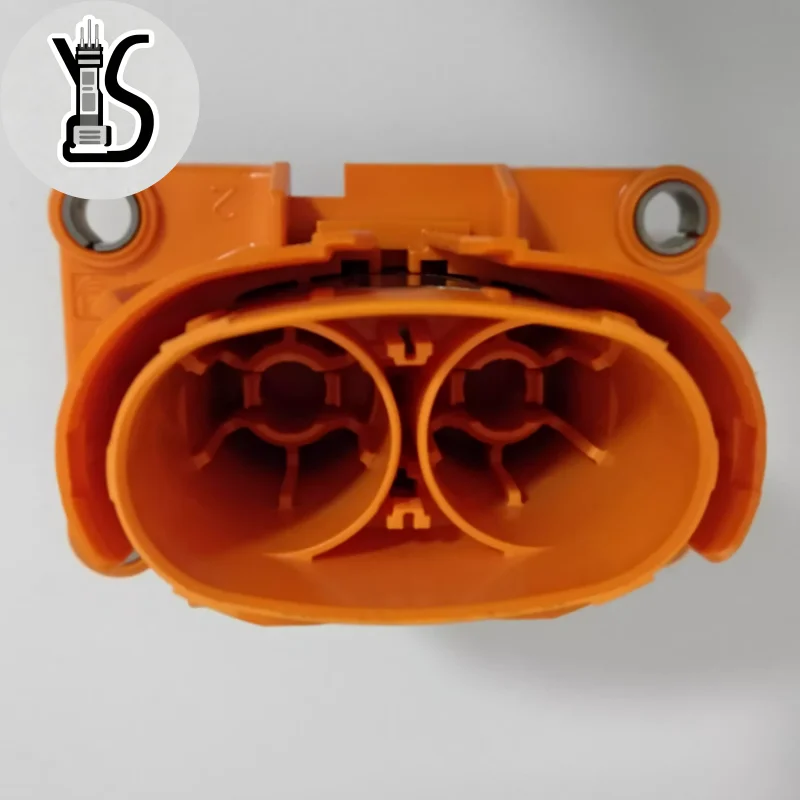 

1PCS Original genuine Automotive Connector F573110 For Car Smart Electronic Devices