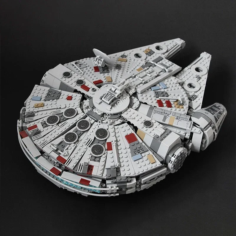 1726pcs Moc 75257 Millennium Falcon Model Building Blocks Spaceship Bricks Falcon Ship Toys for Children Christmas Gifts