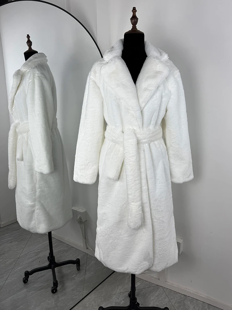 トルノバ ベルト付きフェイクミンクファーコート レディース 2025 秋冬 ベージュ ファー ロングジャケット 高級ブランド 暖かいアウターウェア オーバーコート