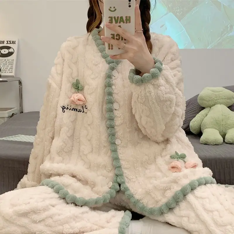 Appliques Sleepwear Women Pajama Sets Winter Warm Piiama Fleece Night Wears Button Sets for Women 2 Pieces Patchwork Home Suit