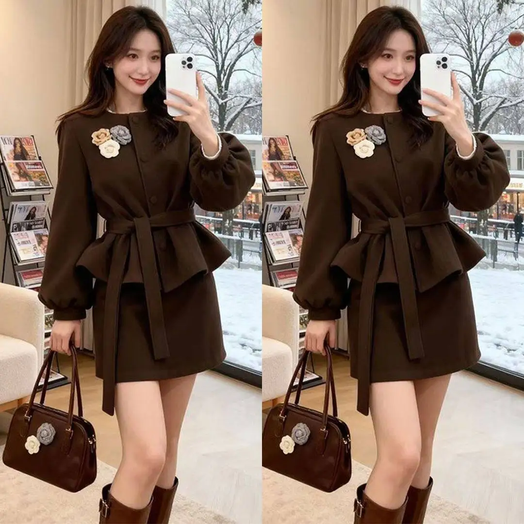 

Модный женский костюм: осенне-зимняя новинка, ретро-стиль, жакет с поясом на бретелях + юбка-полусолнце, элегантный женский комплект из двух предметов