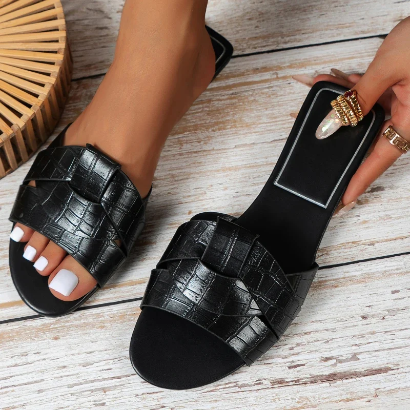 Designer Damen-Flachpantoffeln 2026 Neu Gewebte Bequeme Damenschuhe Lässige Sommersandalen