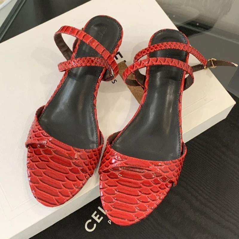 

Elegant Kitten Heel Sandals Women Sexy Open Toe Naked Strap Summer Party Shoes Fashion Brand Designer Heels Wedding Shoes Ladies