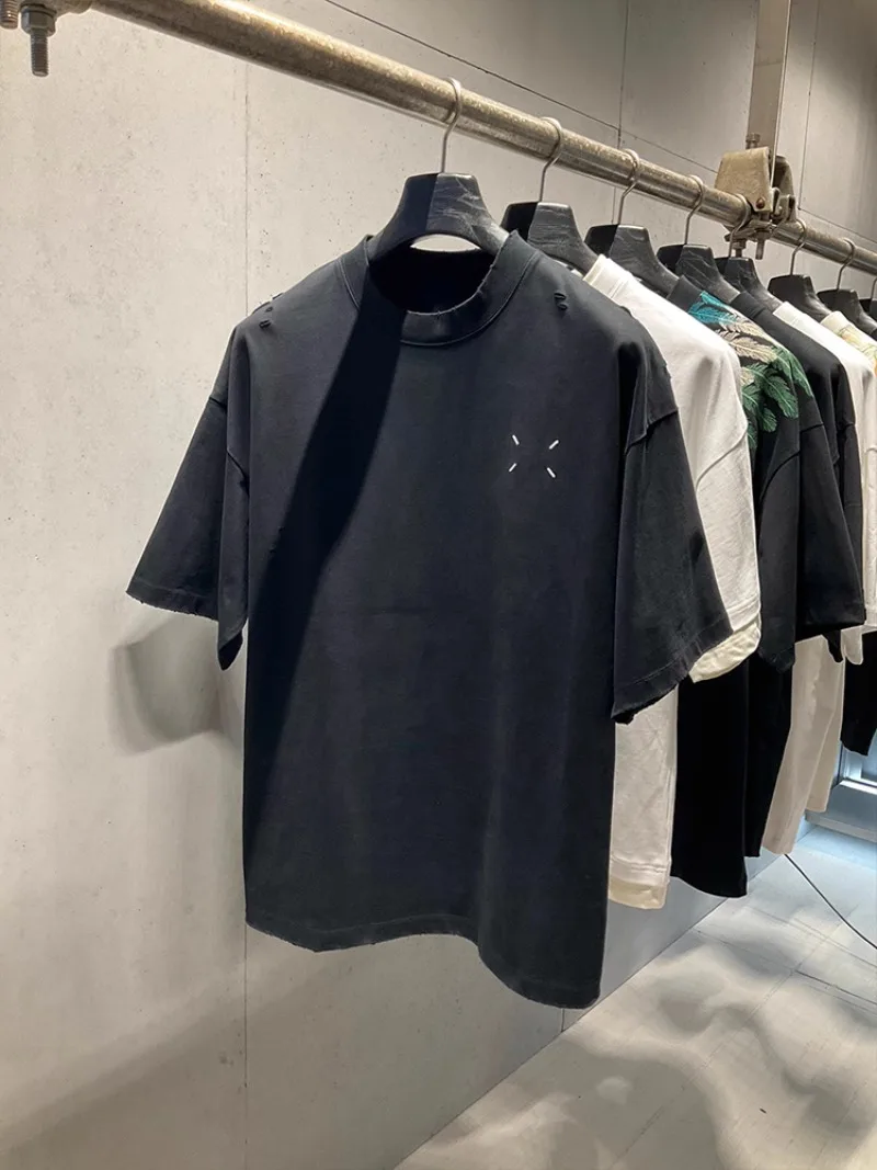 

2025 American Style Design Washed Water Embroidered Short Sleeved T-shirt with Holes Men's Summer New Item, Niche Loose Top