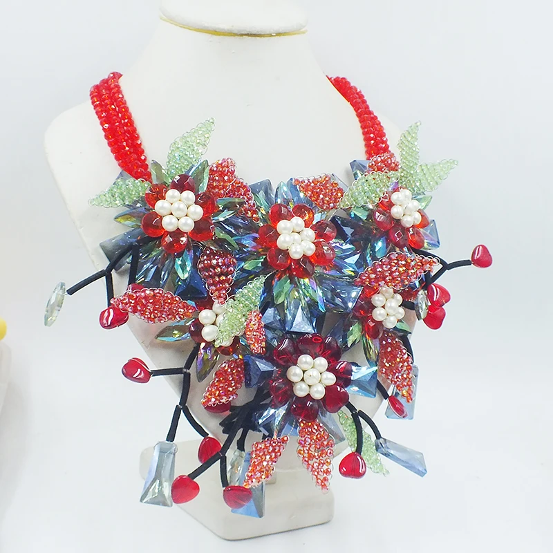 Fashion women classic necklace. Handmade crystal flower necklace 22”