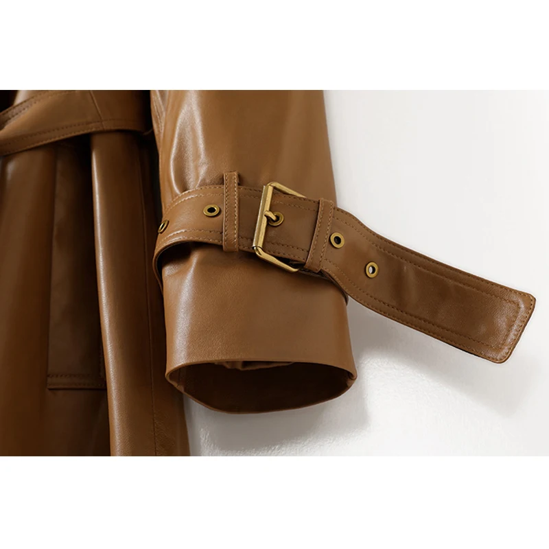 Stilvoller Damen-Trenchcoat aus gewachstem Schaffell aus echtem Leder, 2025, Herbstbraun, Raglanärmel, weiblich, langer Trenchcoat mit Schnürung