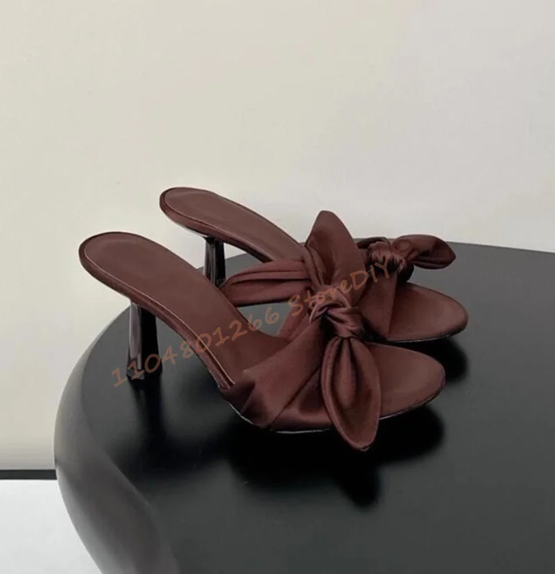 

Коричневые, черные атласные босоножки на каблуке 80 мм с узлом-бабочкой, женская обувь, босоножки на шпильке, женские туфли на высоком каблуке с круглым носком