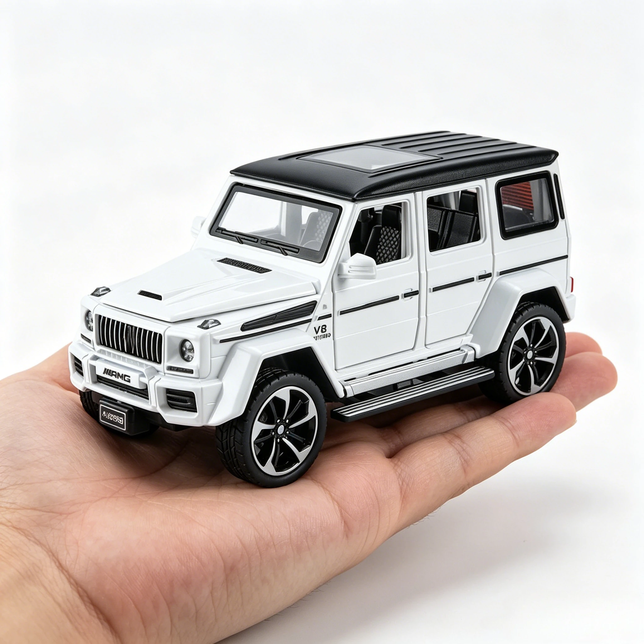 

1:32 G63 Simulation Model Toy Cars Alloy Diecast Off-road Vehicles Doors Opened Sound Light Pull Back Vehicle Toys Kids Gifts