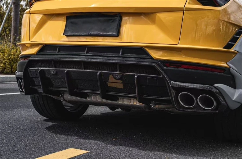 

Для Lamborghini URUS S: Комплект обвеса в стиле 1016 из сухого карбона – задний диффузор и накладка на задний бампер