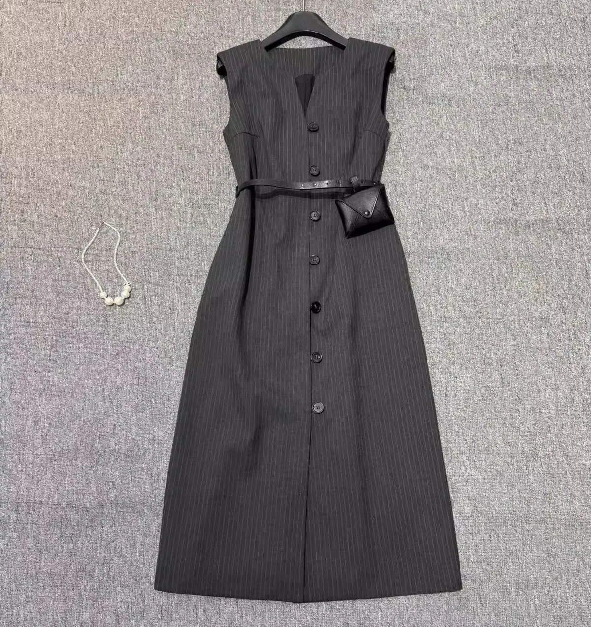 Top Quality New Business Women Dress 2025 Winter Fashion Lady V-Neck Belt Pocket Wallet Patchwork Mid-Calf Grey Black Dress OL