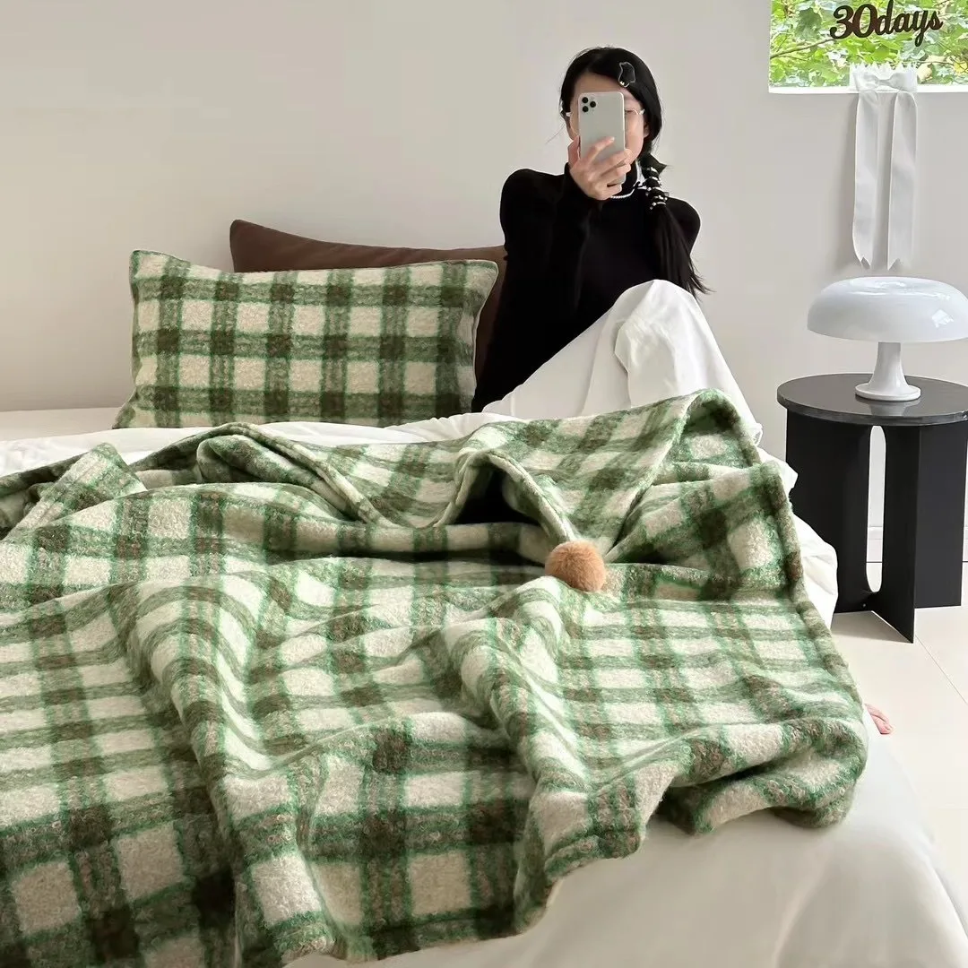 

Customizable Vintage Plaid Plush Single Sofa Casual Blanket Machine Washable Knee Blanket