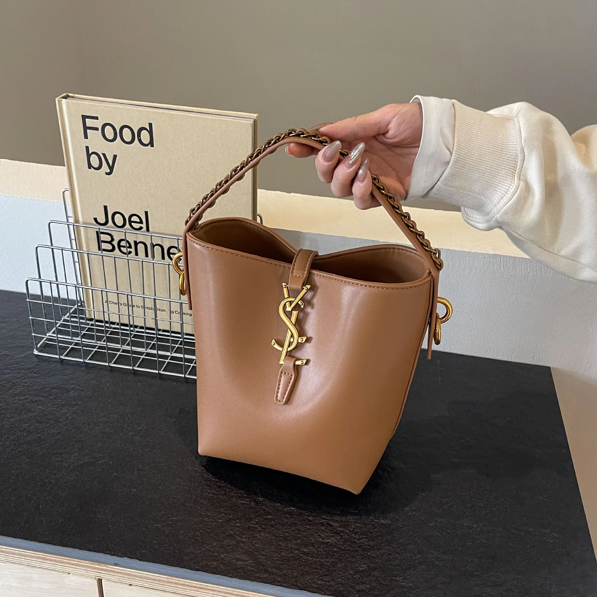 حقيبة دلو بسلسلة فاخرة للنساء حقيبة يد للمكتب بتصميم مستوحى من YSL حقيبة كتف عبر الجسم #3