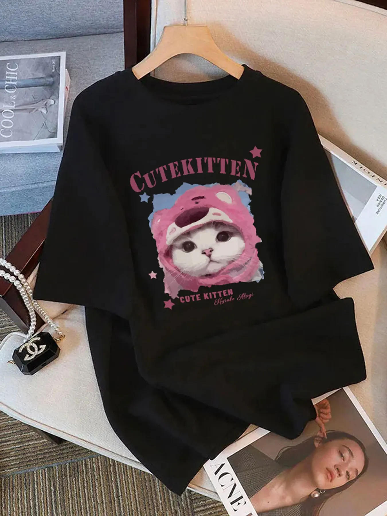 Y2K Pink Headscarf Cat Letter Printed Short Sleeved T-shirt for Women in Summer, Fashionable and Versatile Round Neck Y2K Top
