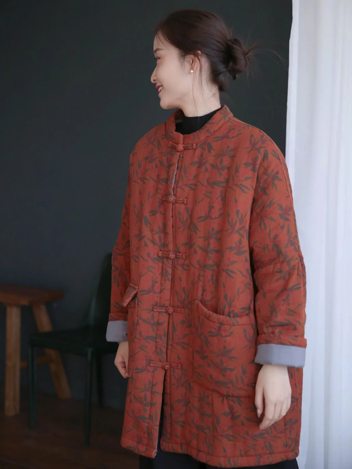 中国風ツイルコットン花柄キルティングジャケット レディース 冬 ソフトで暖かいルーズ着物風カエルボタン レトロアウターコート ポケット付き