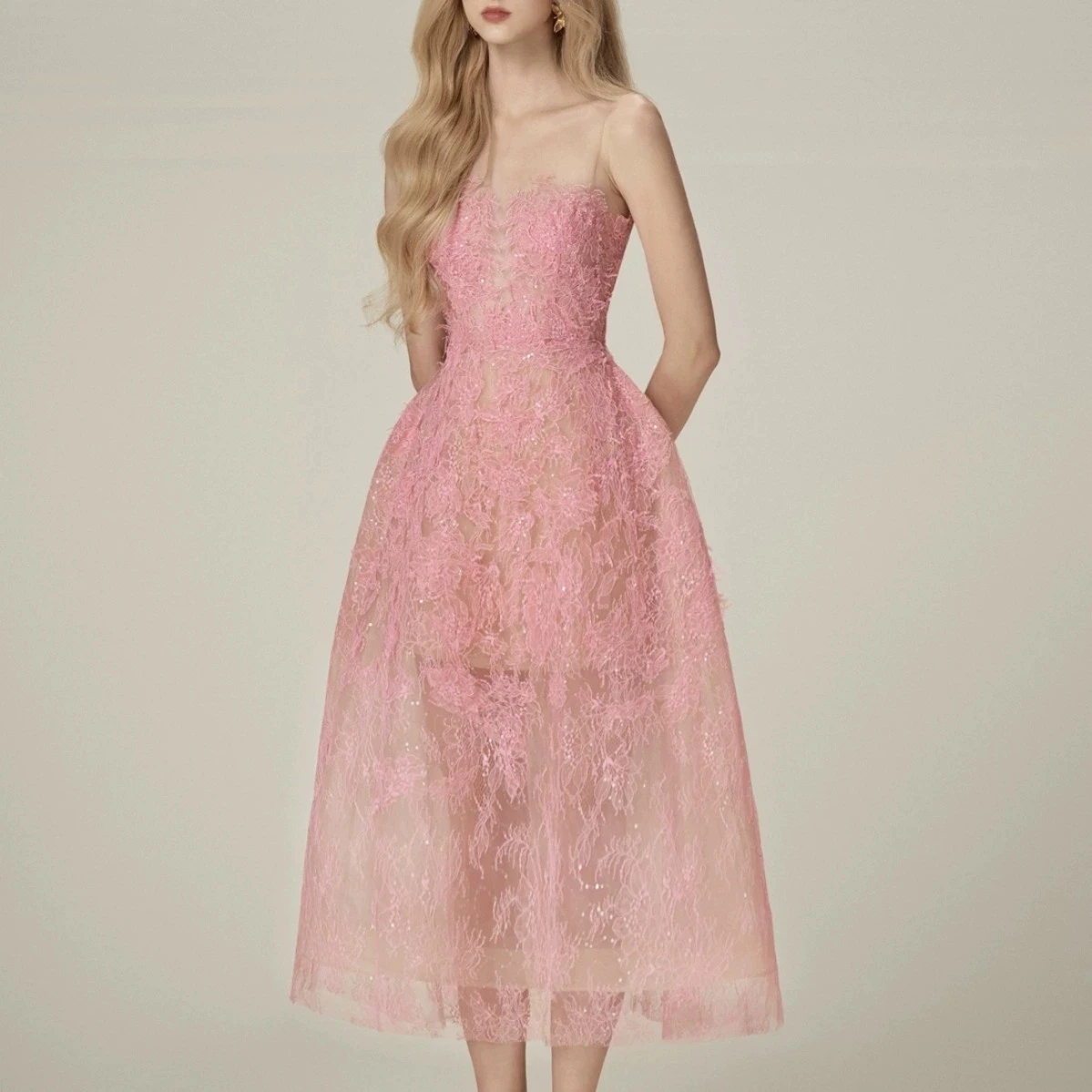 

Light luxury niche lace dress Vietnamese designer three-dimensional flower sequin perspective heavy work tube top dress-GZXX687