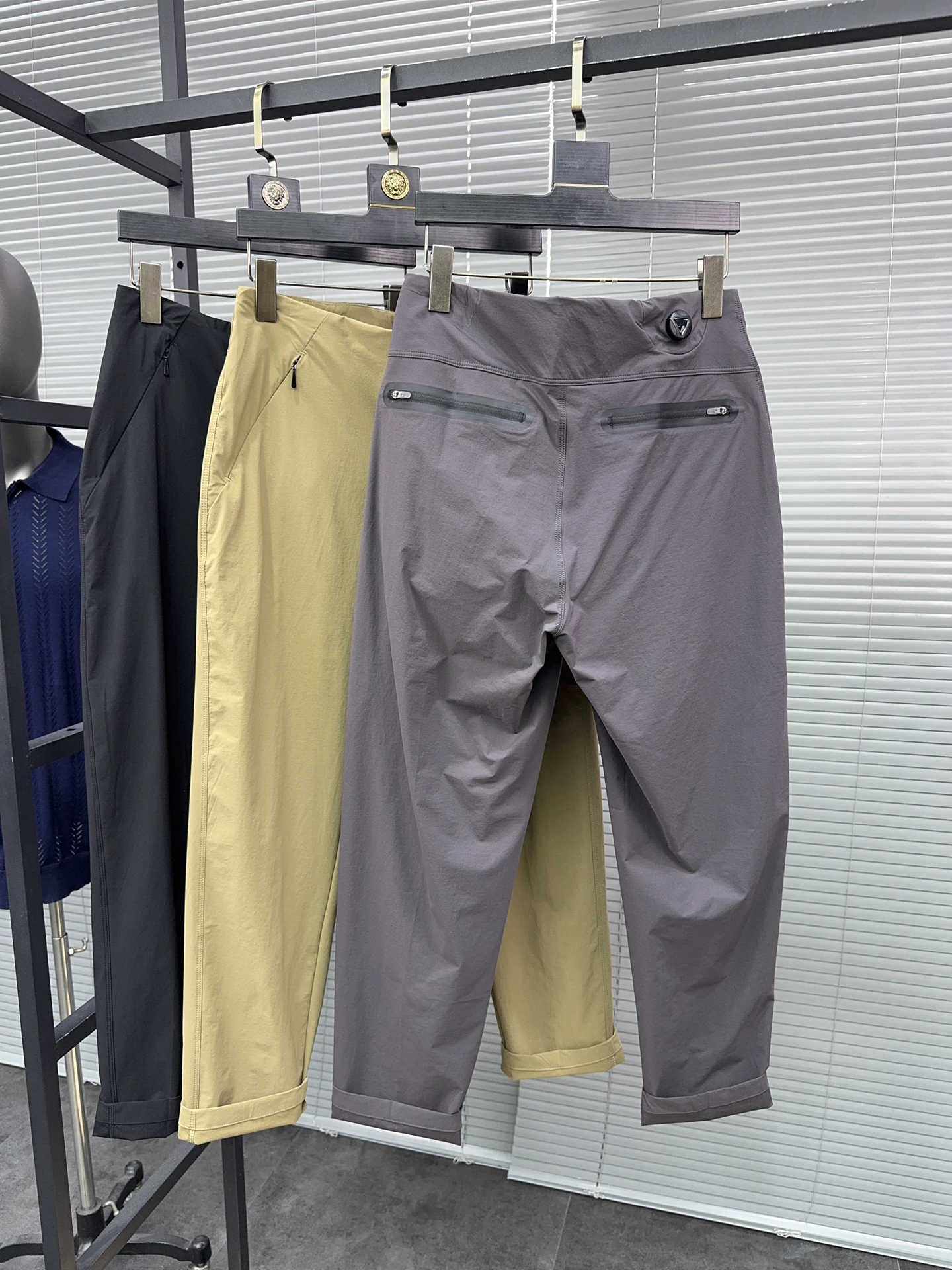 

Svip Men's Summer Casual Pants Lightweight Breathable Straight Leg Commute Function Knob Outdoor Trousers