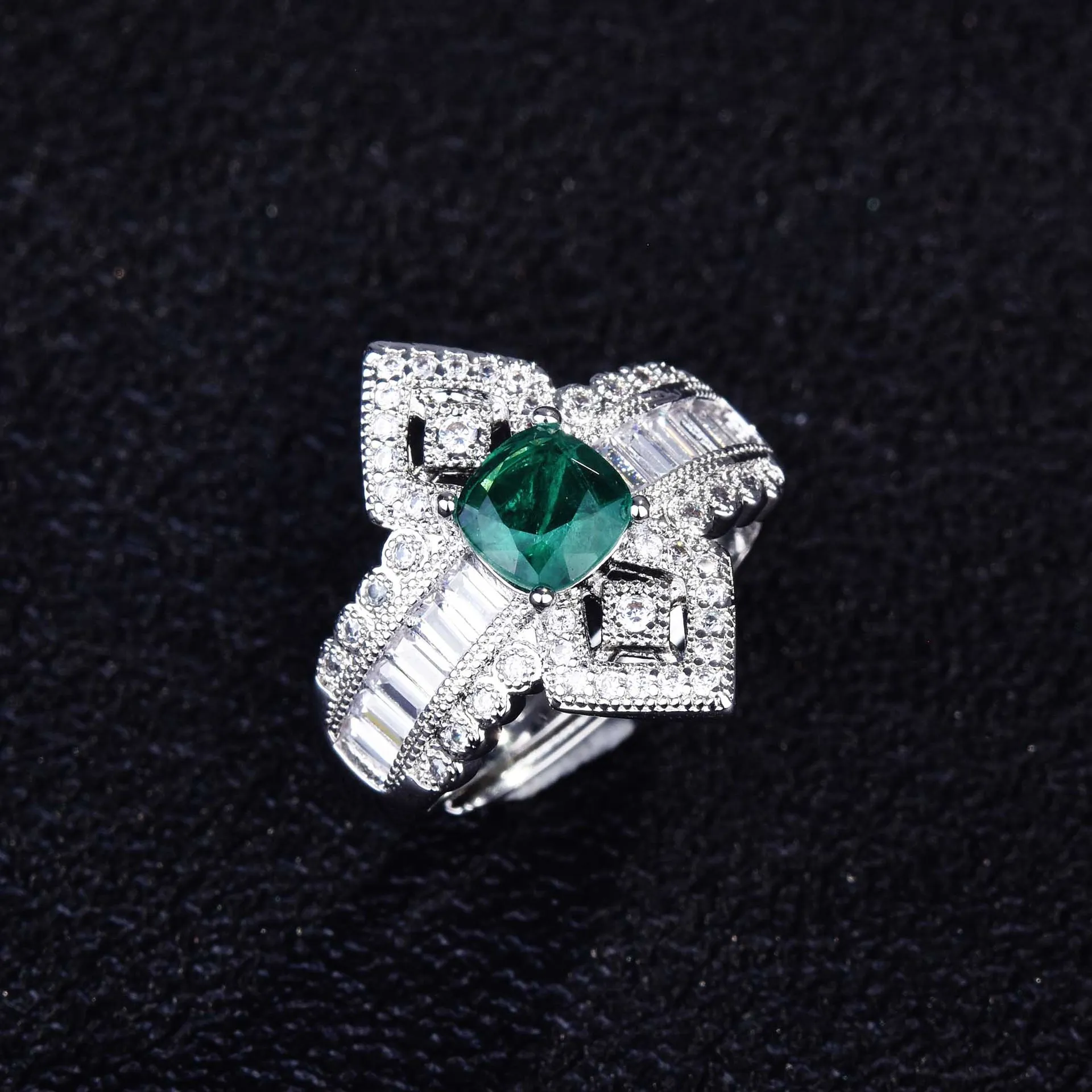 Luxuriöses Geometrisches Parairaite-Edelstein Silberschmuck-Set für Damen mit Miniatur-Diamant-Ensemble – Detail 29