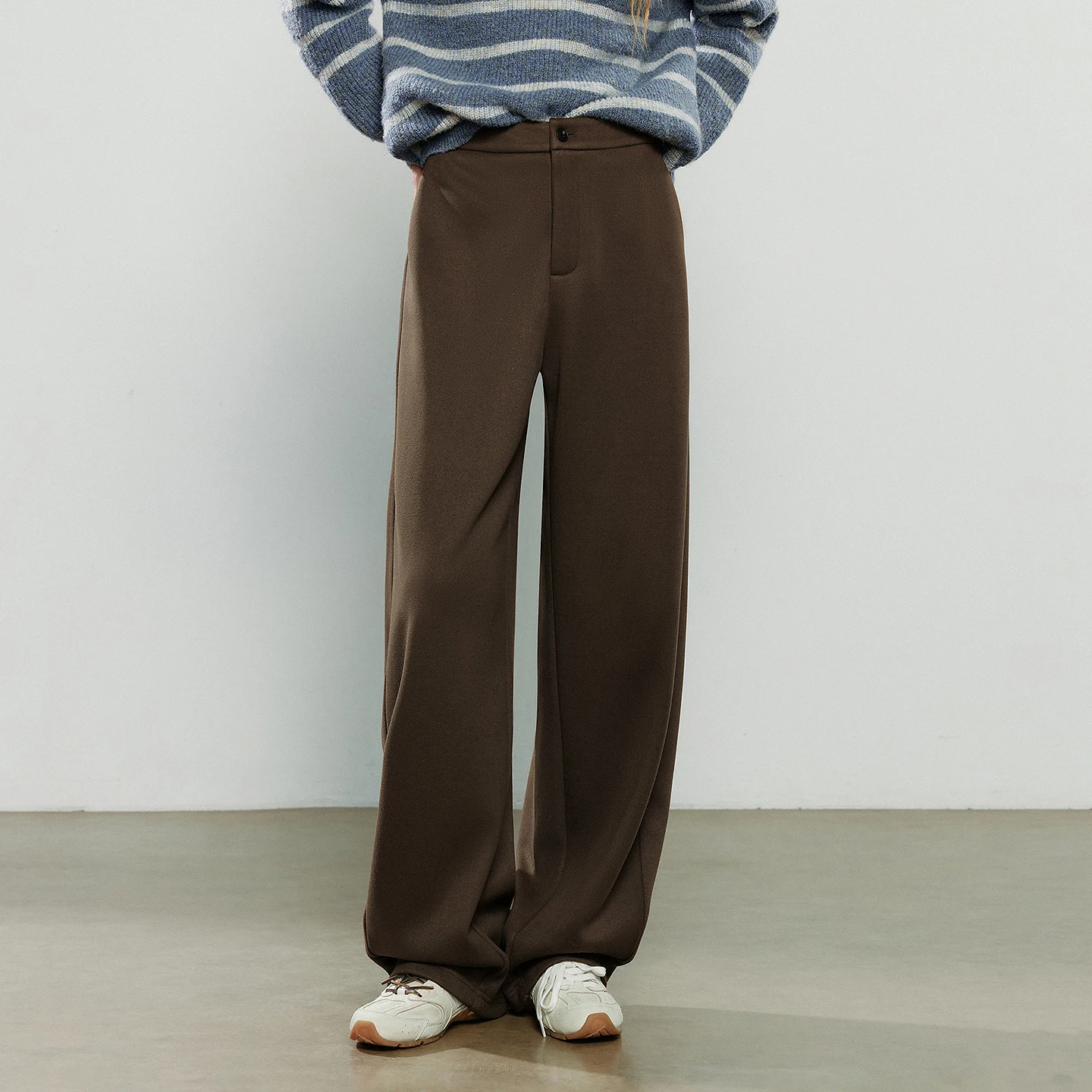 TOYOUTH سراويل تقليدية نسائية 2025 شتاء جديد يشبه الصوف مبطن بالصوف ريترو تخفيف سميكة الدافئة المتضخم الموز السراويل