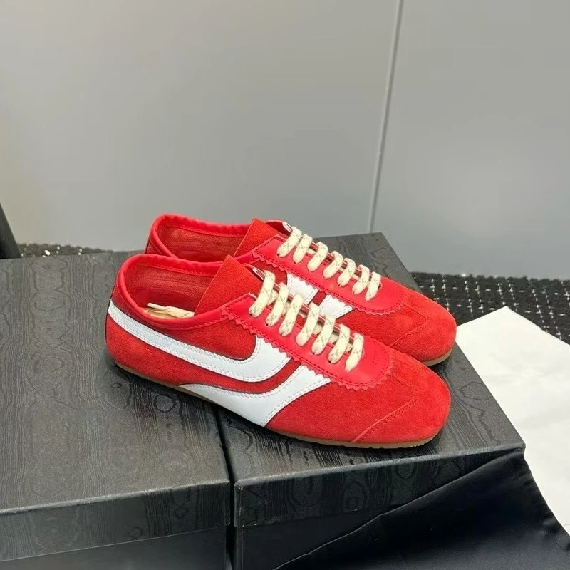 

Couple's moral training shoes, fashionable genuine leather women's sports shoes, flat bottomed casual oversized Forrest Gump sho