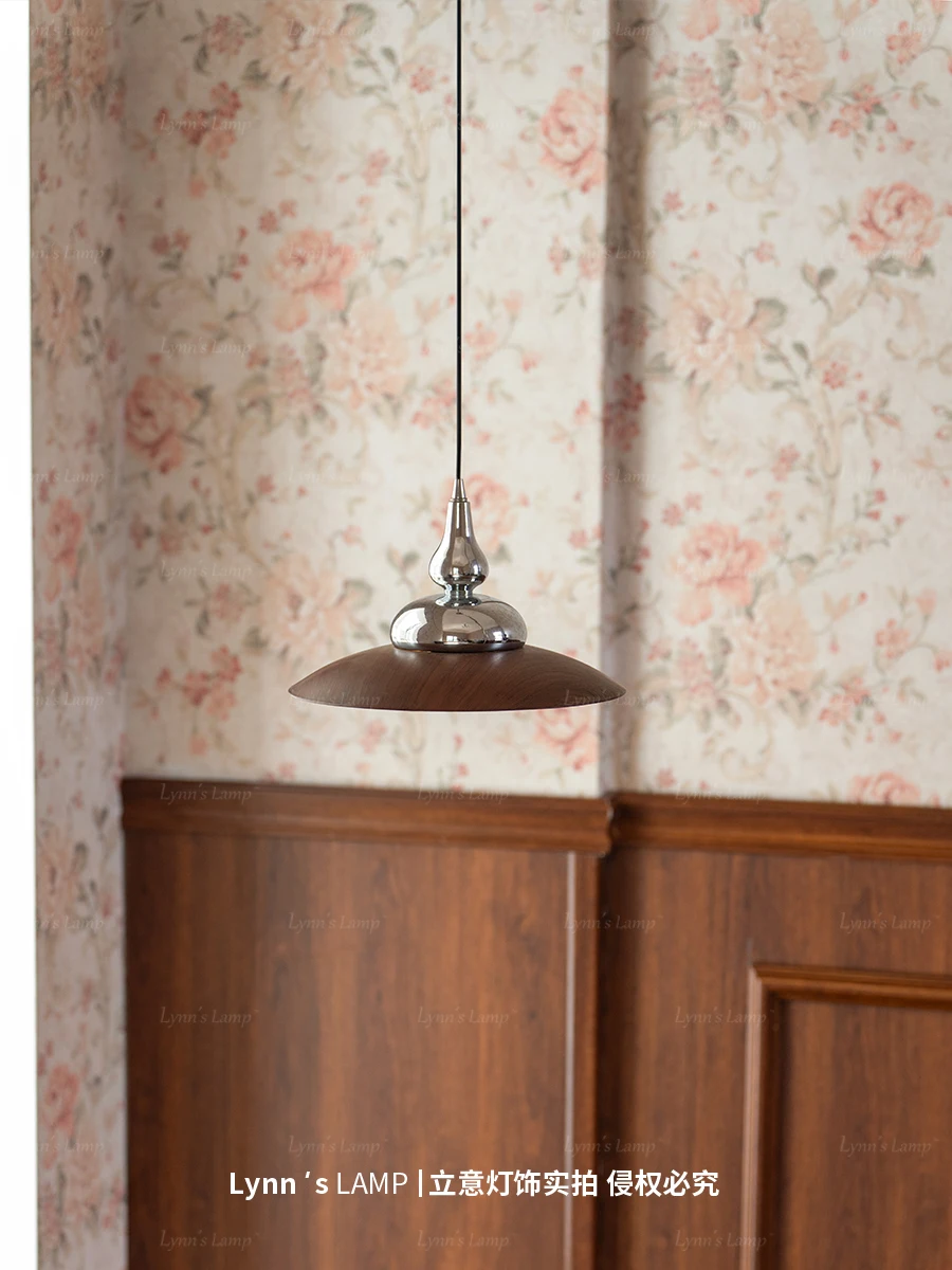 

Japanese medieval flying saucer restaurant chandelier, bedroom retro walnut color eye protection bedside chandelier