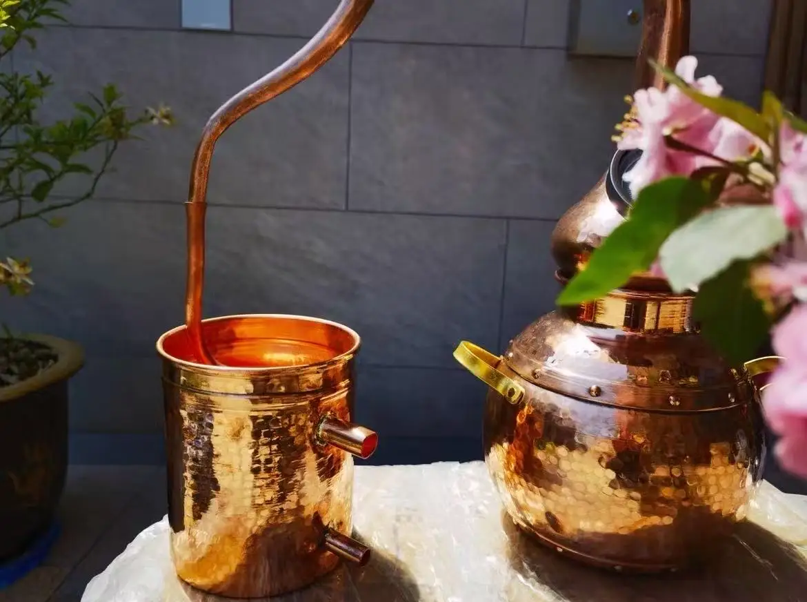 Distillery Equipment Copper Distiller Household Alcohol Distiller For Essential Oil Hydrosol
