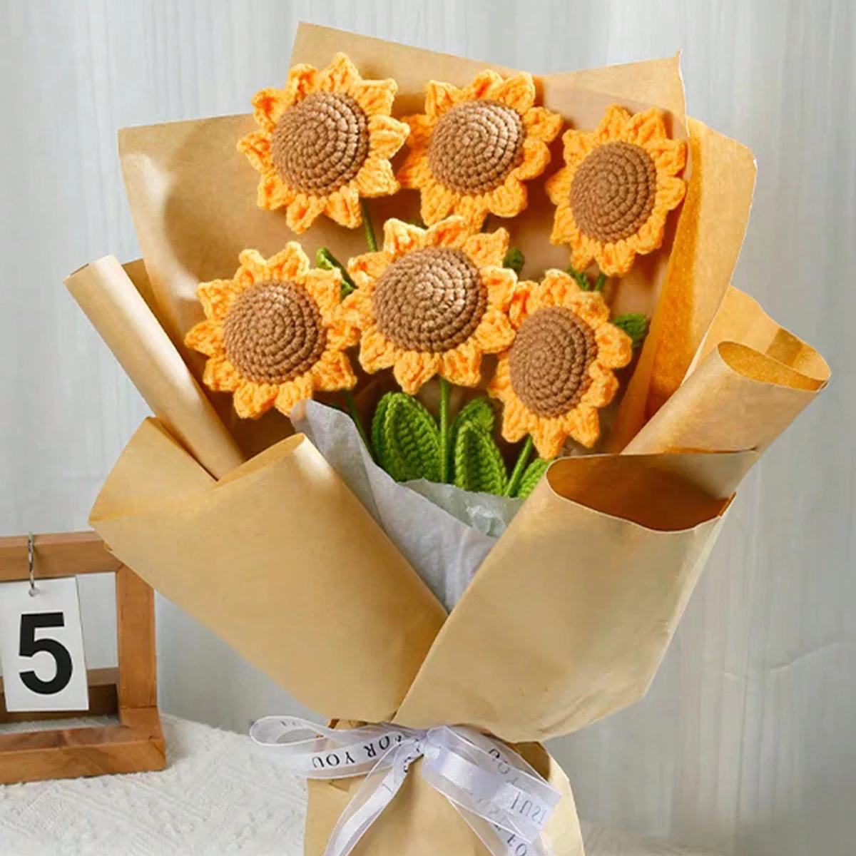 

1pc/3pcs/6pcs/9pcs/12pcs Simulation Sunflower Bouquet, Handmade Crochet Wool Knitting Finished Product, Valentine's Day Graduati