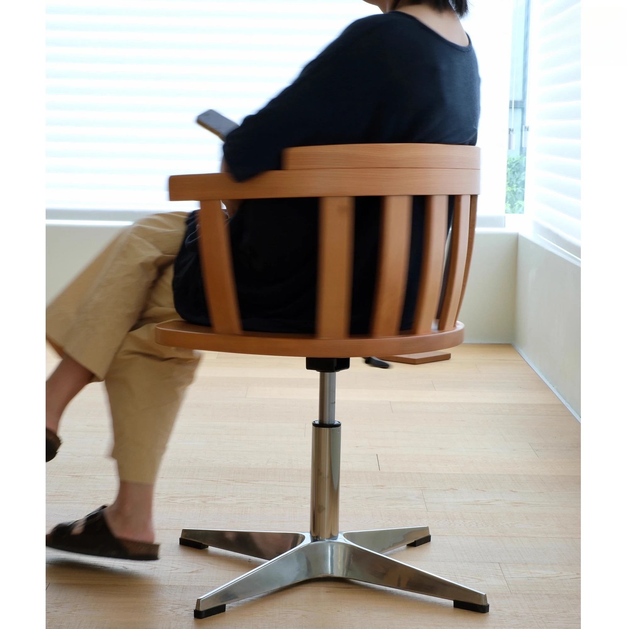 Medieval solid wood computer chair study desk office chair household rotating lifting backrest chair